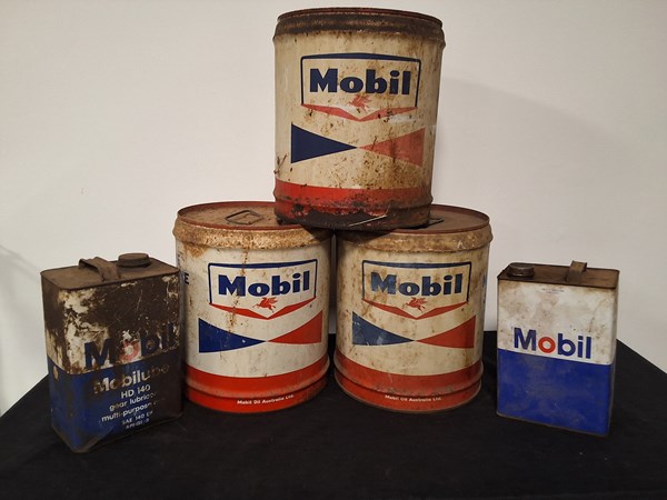 Lot 98 - OIL DRUMS