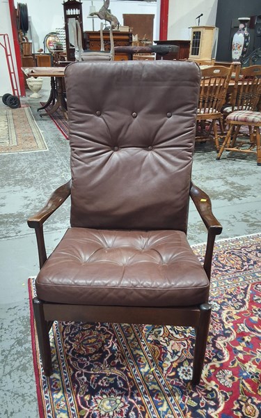 Lot 142 - EASY CHAIR