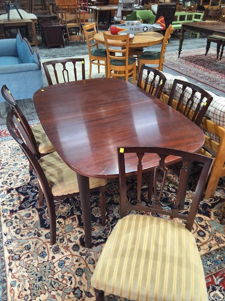 Lot 186 - TABLE & CHAIRS