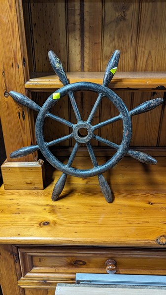 Lot 57 - SHIPS WHEEL