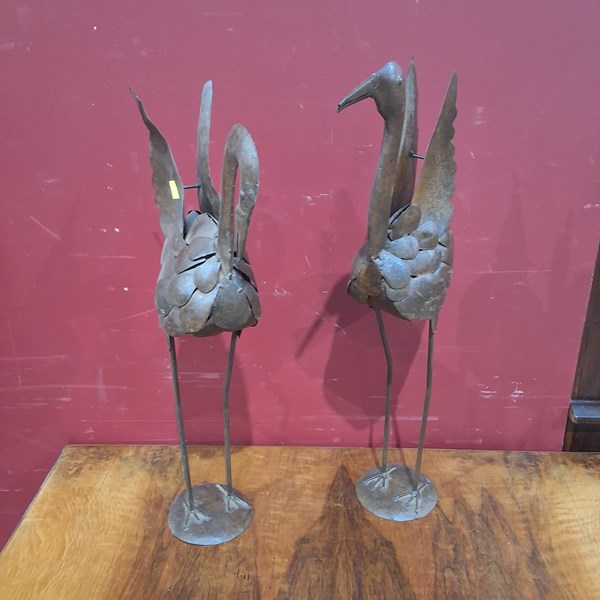 Lot 147 - BIRDS