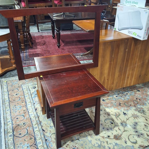 Lot 308 - SIDE TABLE AND MIRROR