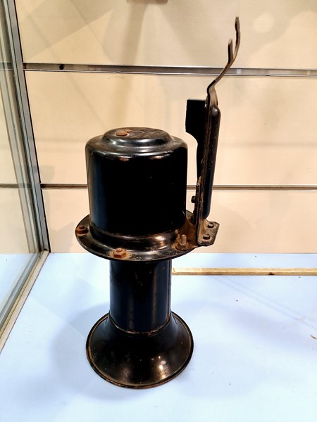 Lot 1284 - CAR HORN