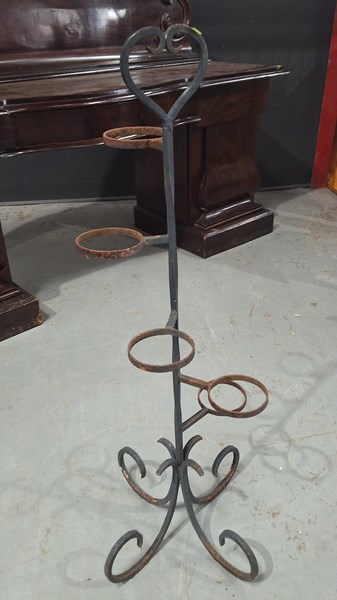 Lot 424 - PLANT STAND