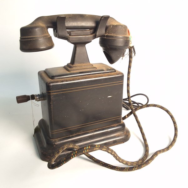 Lot 1334 - TELEPHONE