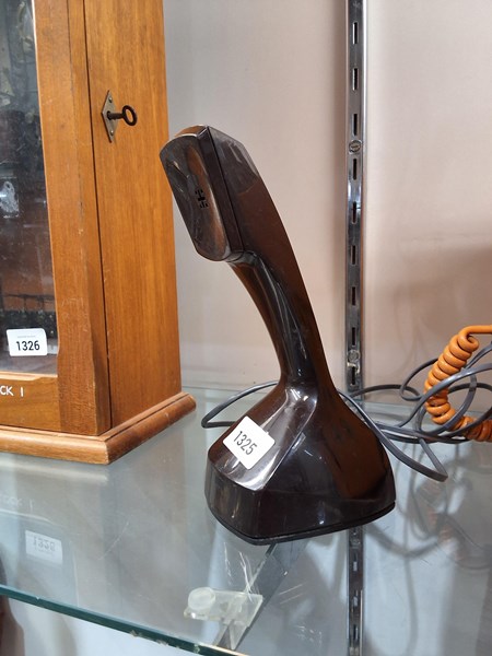 Lot 1325 - TELEPHONE