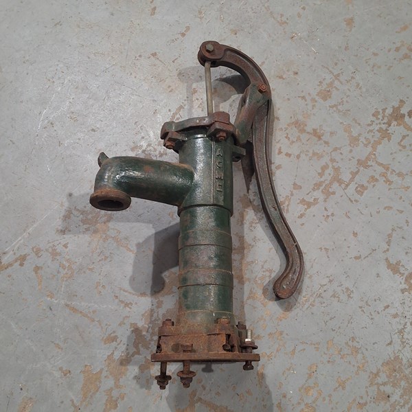 Lot 326 - WATER PUMP