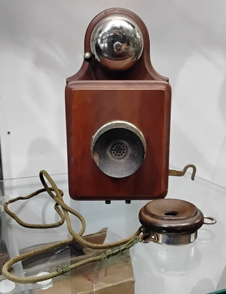 Lot 1336 - TELEPHONE