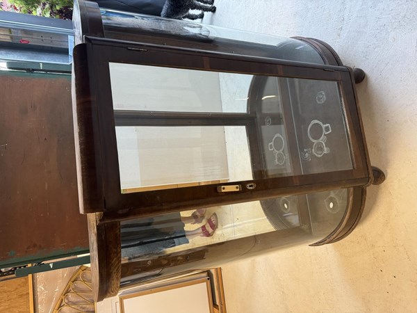 Lot 395 - DISPLAY CABINET