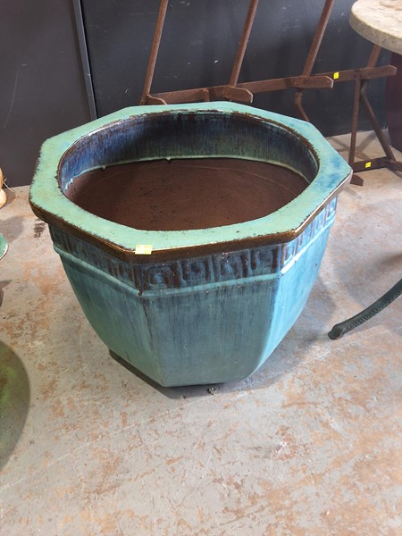 Lot 457 - POT