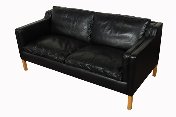 Lot 218 - DANISH LEATHER LOUNGE