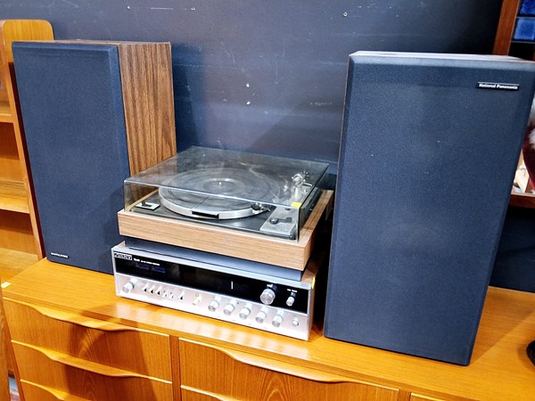 Lot 415 - HI-FI EQUIPMENT