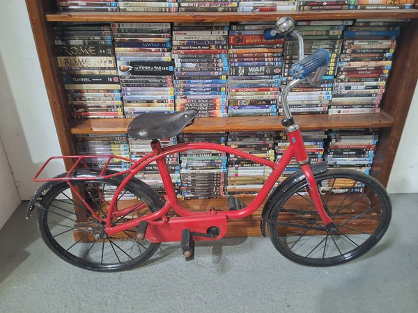 Lot 347 - CHILDRENS BIKE