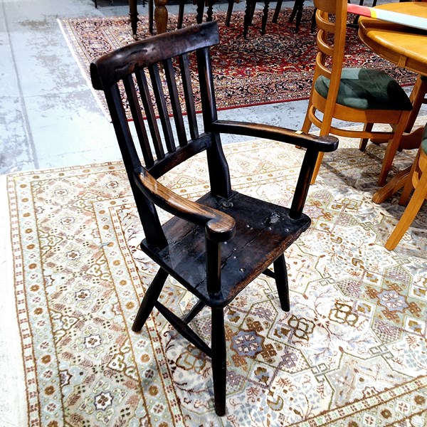 Lot 66 - ARM CHAIR