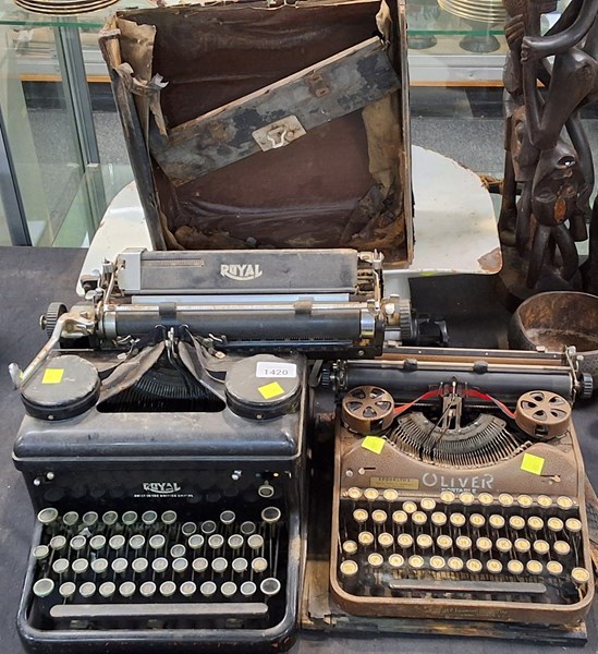 Lot 1420 - SCALES & TYPEWRITERS