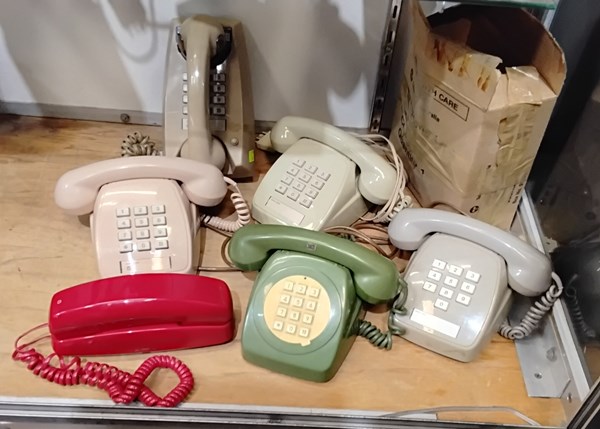 Lot 1320 - TELEPHONES