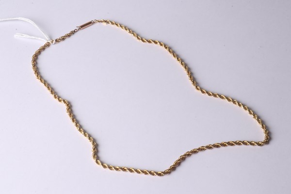 Lot 1024 - GOLD NECKLACE