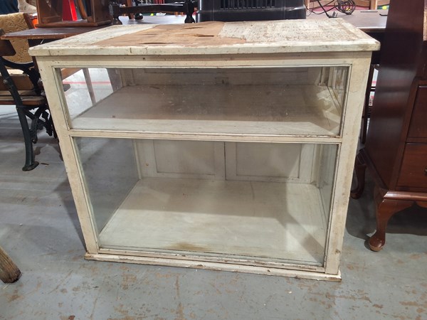 Lot 238 - DISPLAY CABINET