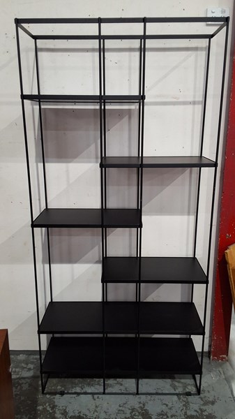 Lot 10 - WALL UNIT