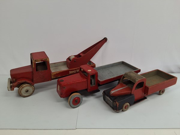 Lot 1403 - TOY TRUCKS