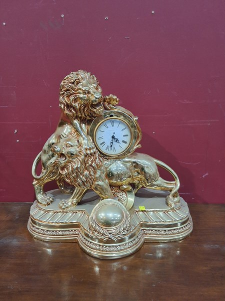 Lot 140 - CLOCK