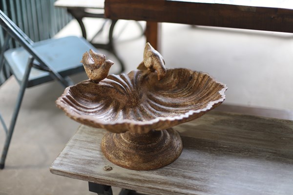 Lot 62 - BIRD BATH