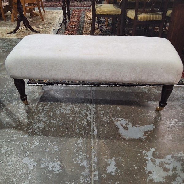 Lot 194 - OTTOMAN