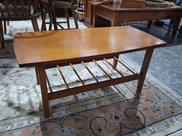 Lot 26 - COFFEE TABLE