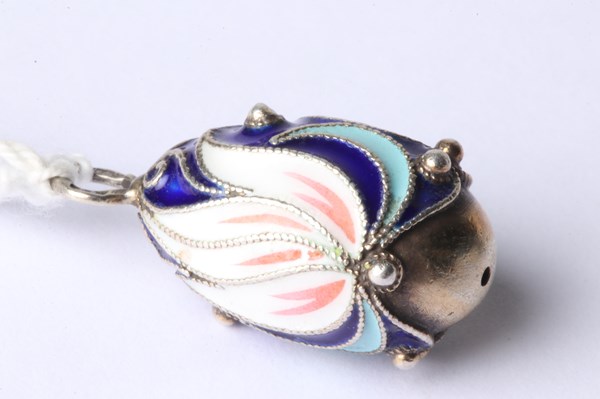 Lot 1110 - ENAMEL PENDANT