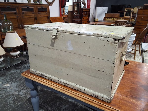 Lot 307 - TRUNK