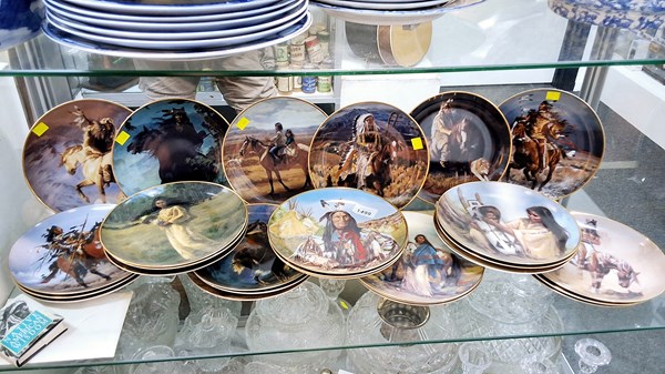 Lot 1499 - COLLECTORS PLATES