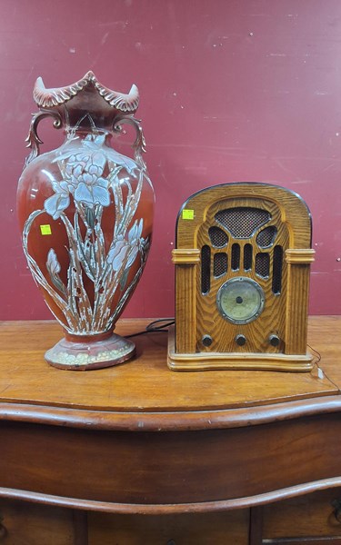 Lot 83 - VASE AND RADIO