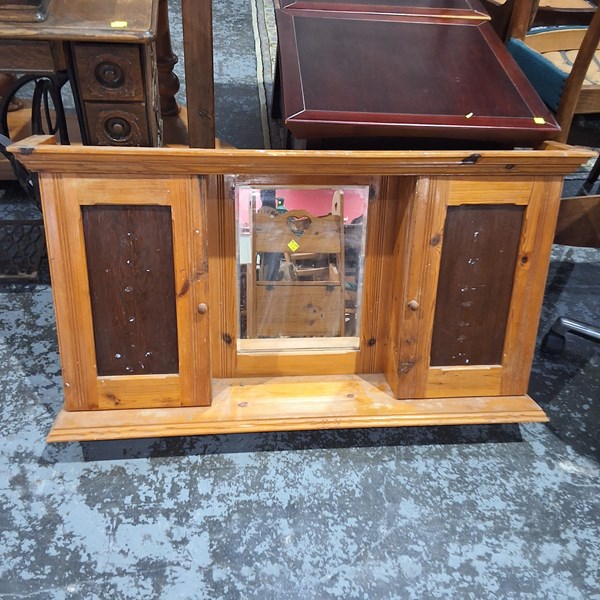 Lot 349 - HANGING CUPBOARD