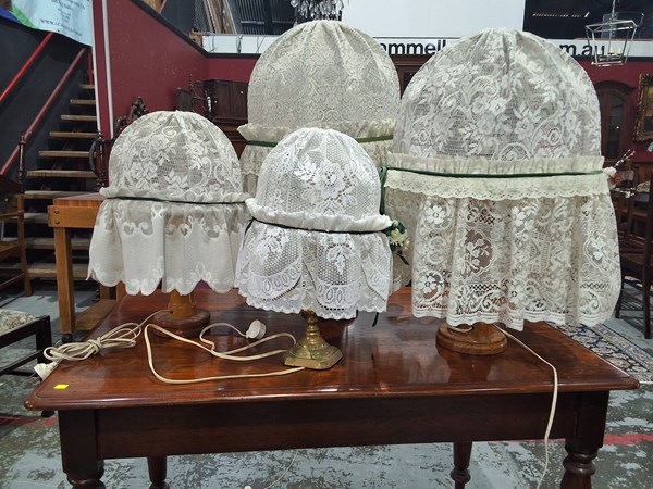 Lot 171 - TABLE LAMPS