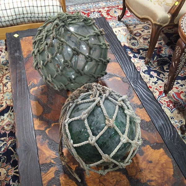 Lot 91 - FISHING FLOATS