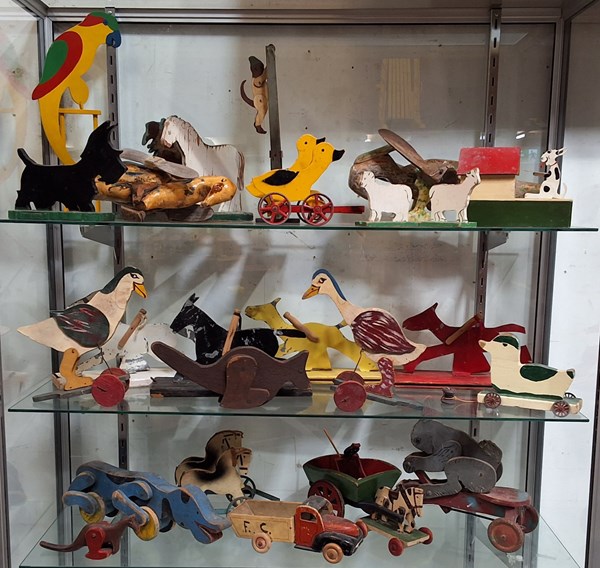 Lot 1452 - VINTAGE TOYS