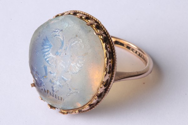 Lot 1006 - GOLD SEAL RING