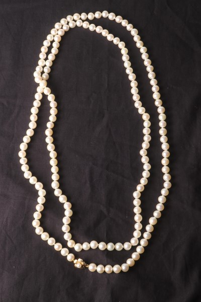 Lot 1036 - PEARL NECKLACE