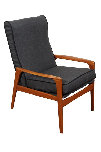 Lot 109 - NORSK TV CHAIR