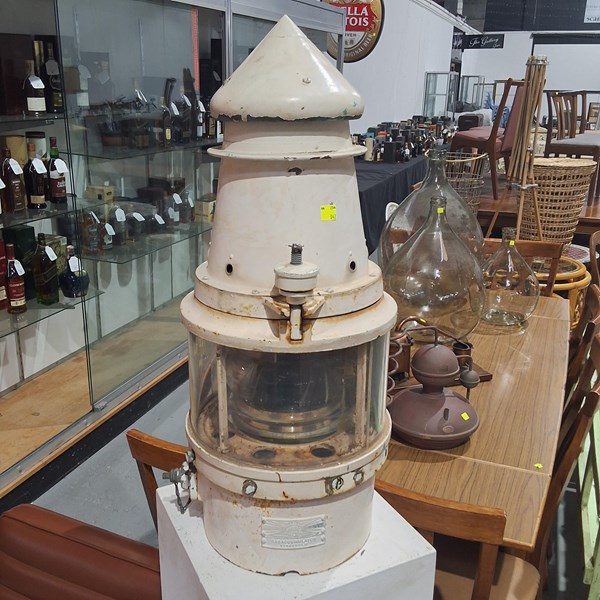 Lot 374 - NAVIGATION LIGHT