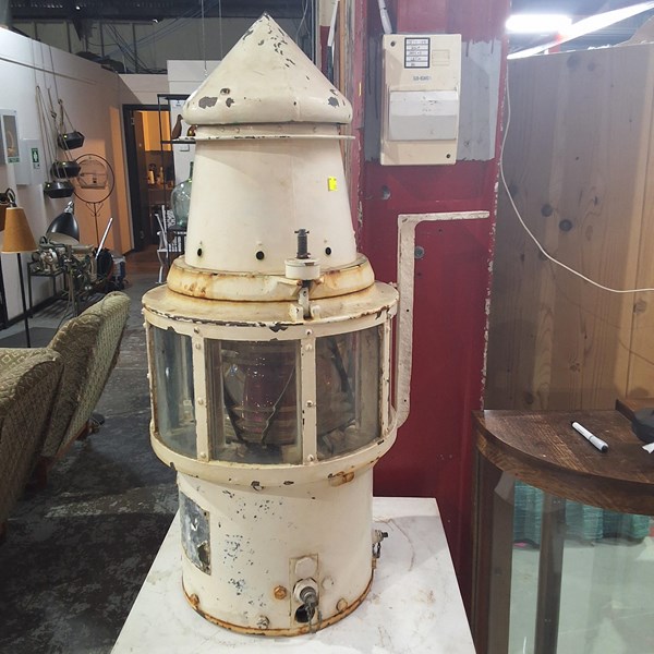 Lot 1 - NAVIGATION LIGHT