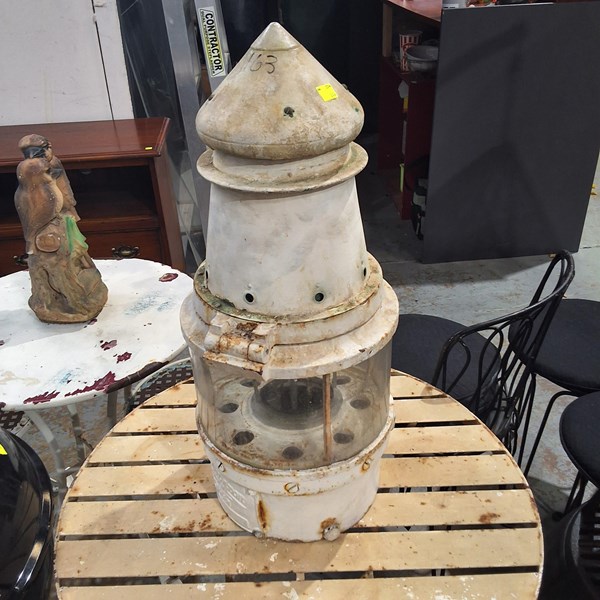 Lot 447 - NAVIGATION LIGHT