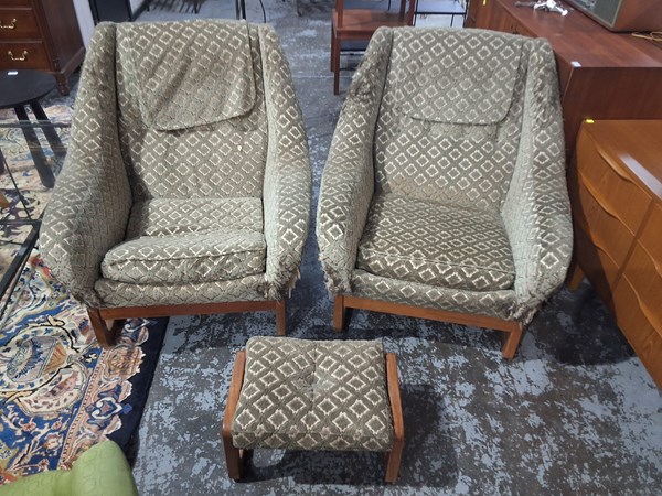 Lot 18 - ARM CHAIRS AND STOOL