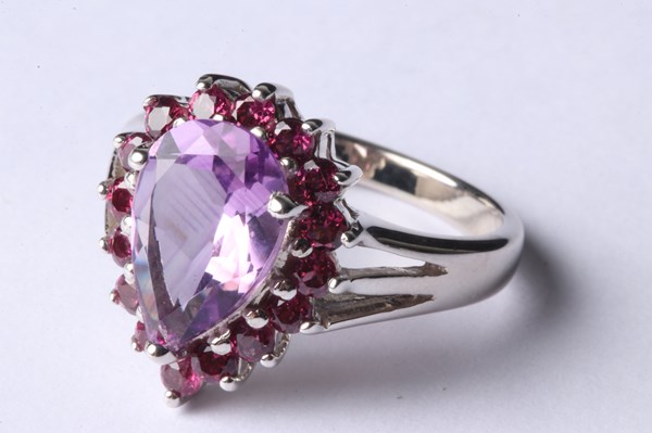 Lot 1123 - SILVER AMETHYST RING