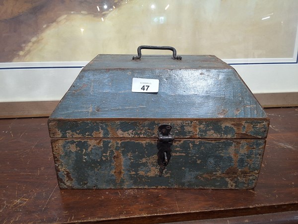 Lot 47 - TEAK BOX