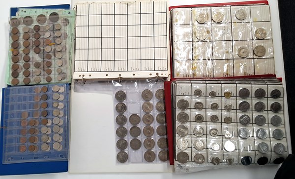 Lot 1076 - COINS