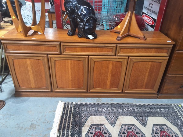 Lot 261 - SIDEBOARD