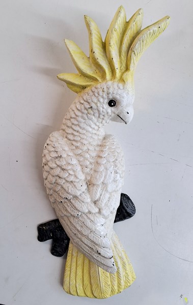 Lot 1121 - WALL COCKATOO