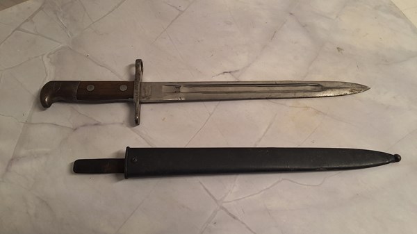 Lot 1299 - BAYONET