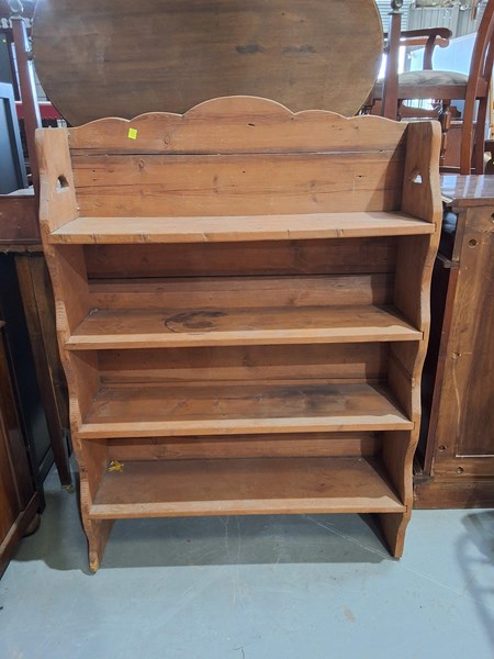 Lot 233 - BOOKSHELF